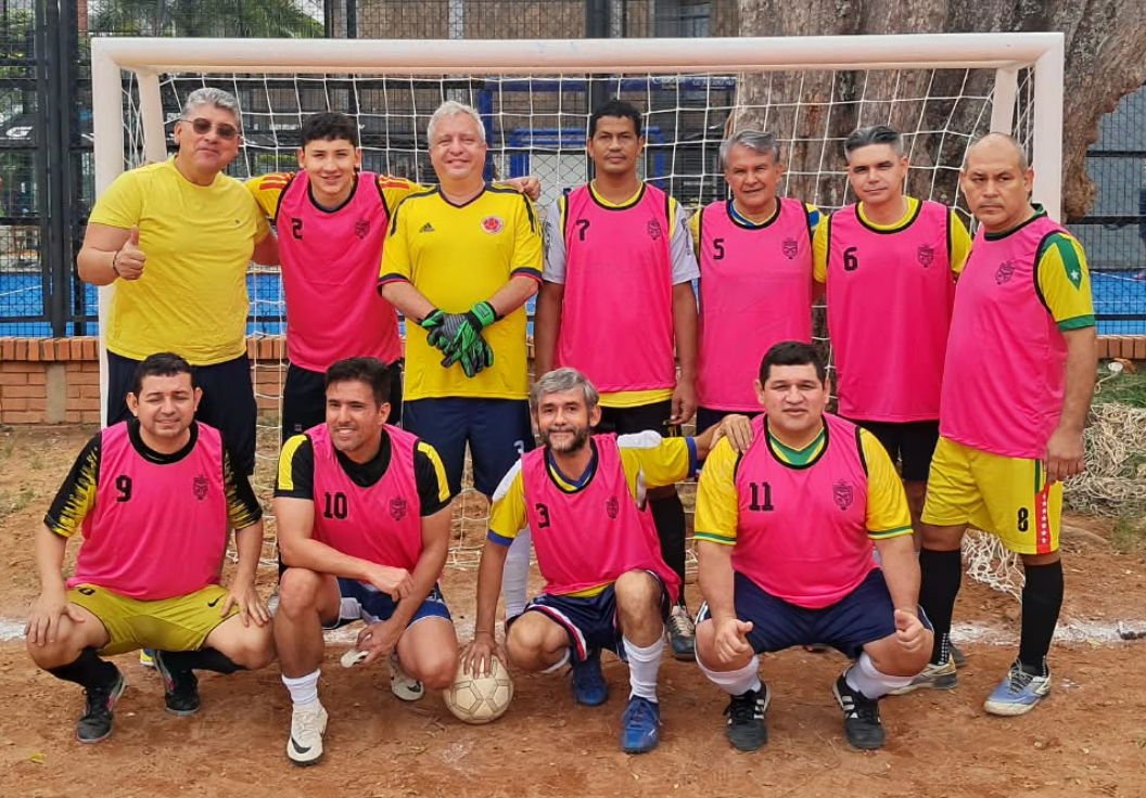 club kit photo